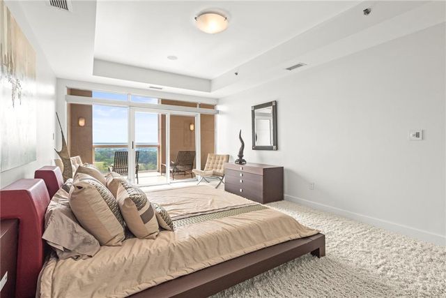 2881 Peachtree Road NE 2304, Atlanta, GA 30305