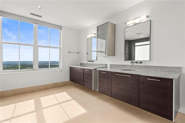 2881 Peachtree Road NE 2304, Atlanta, GA 30305