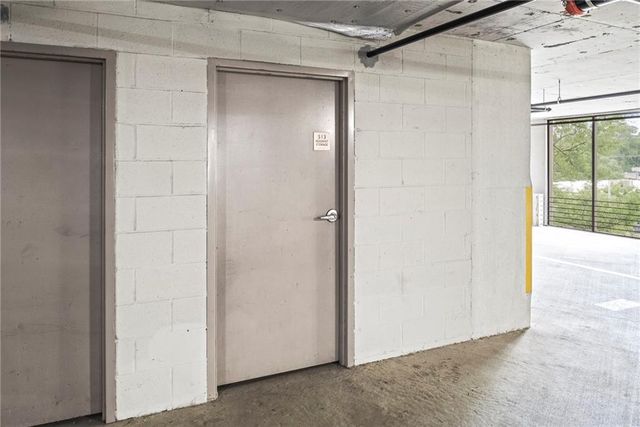 2881 Peachtree Road NE 2304, Atlanta, GA 30305