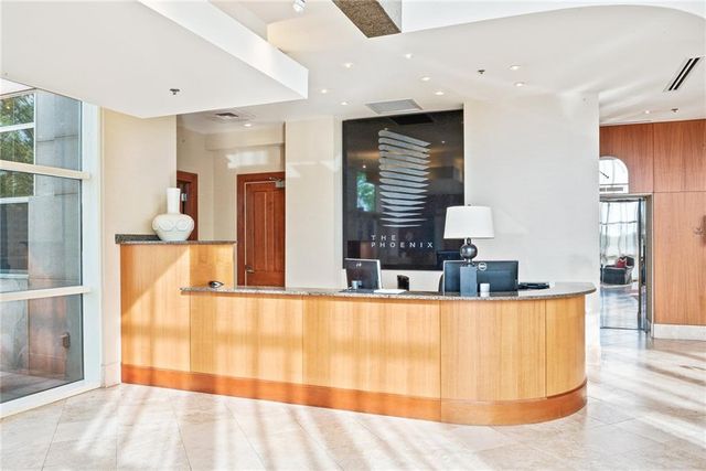 2881 Peachtree Road NE 2304, Atlanta, GA 30305