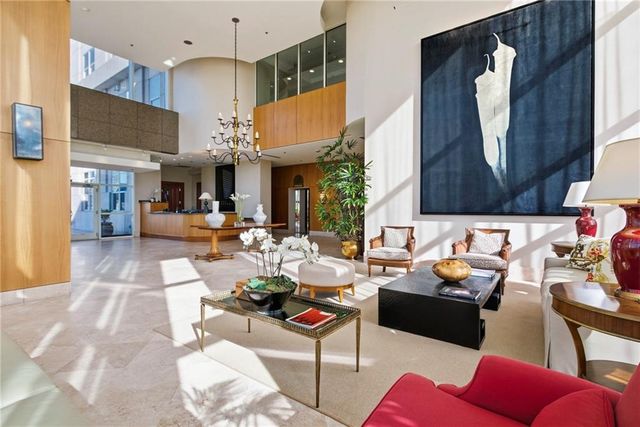 2881 Peachtree Road NE 2304, Atlanta, GA 30305
