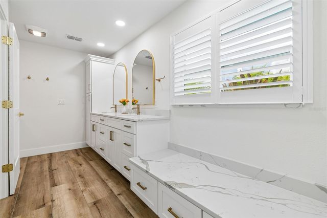 3941 E EDEN ROC CIRCLE, Tampa, FL 33634