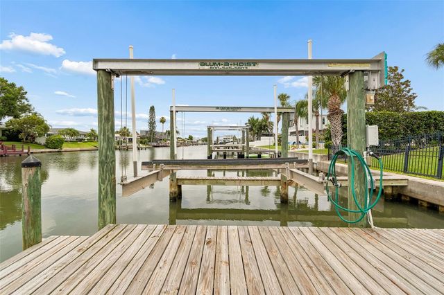 3941 E EDEN ROC CIRCLE, Tampa, FL 33634