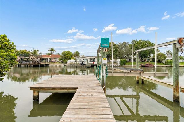 3941 E EDEN ROC CIRCLE, Tampa, FL 33634