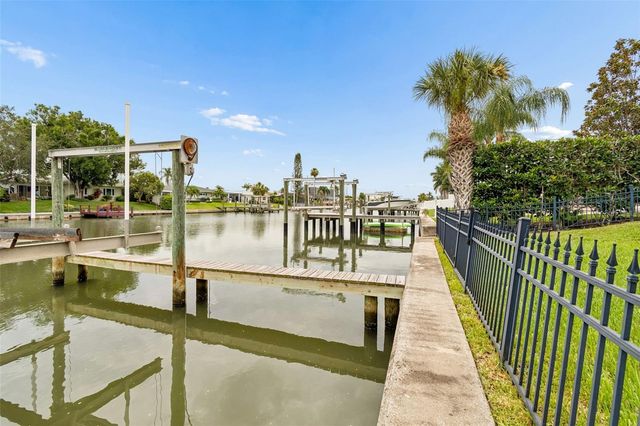 3941 E EDEN ROC CIRCLE, Tampa, FL 33634