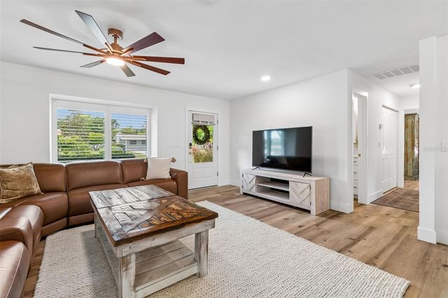 3941 E EDEN ROC CIRCLE, Tampa, FL 33634