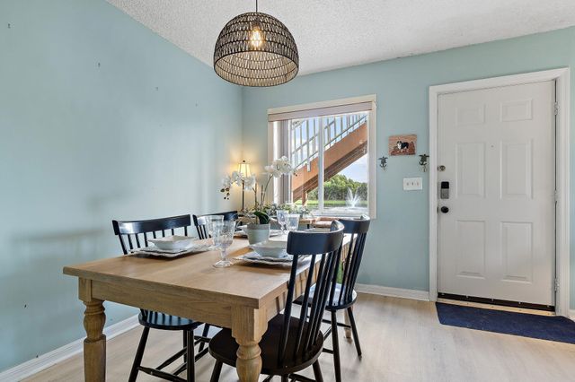 212 SE Village Drive 212, Port St Lucie, FL 34952