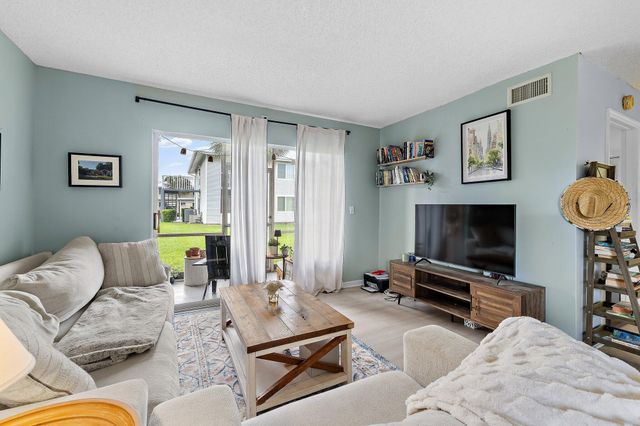 212 SE Village Drive 212, Port St Lucie, FL 34952