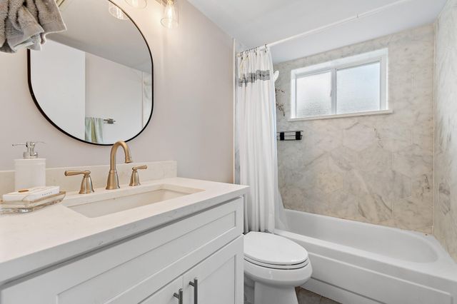 212 SE Village Drive 212, Port St Lucie, FL 34952