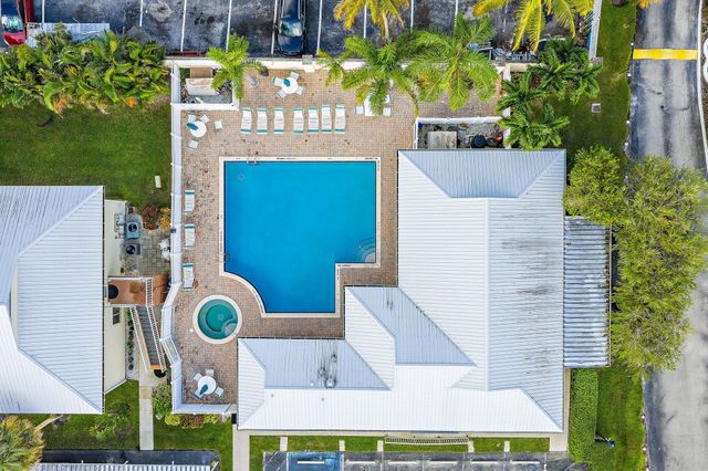 212 SE Village Drive 212, Port St Lucie, FL 34952