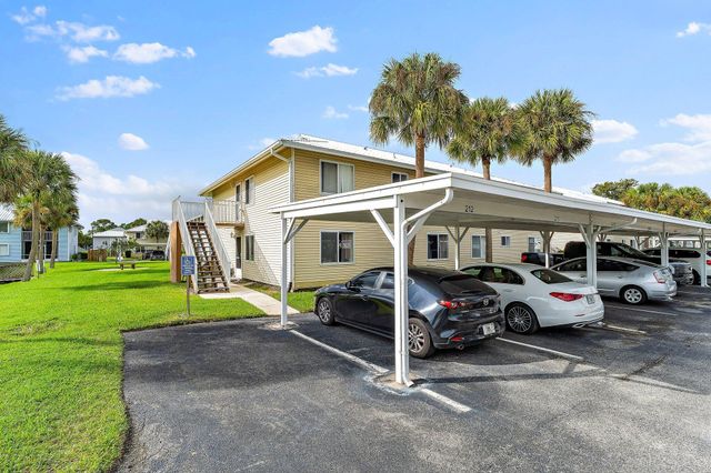212 SE Village Drive 212, Port St Lucie, FL 34952