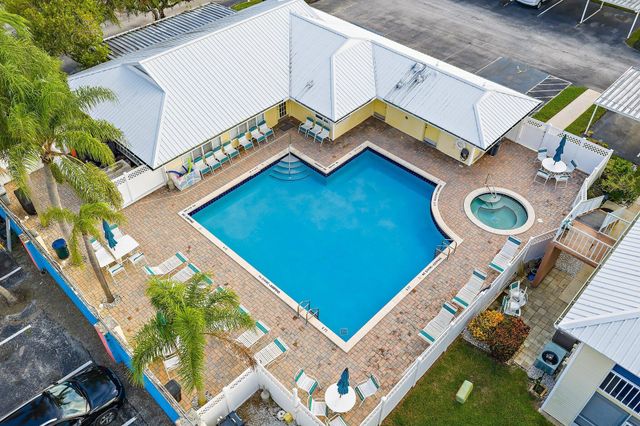 212 SE Village Drive 212, Port St Lucie, FL 34952