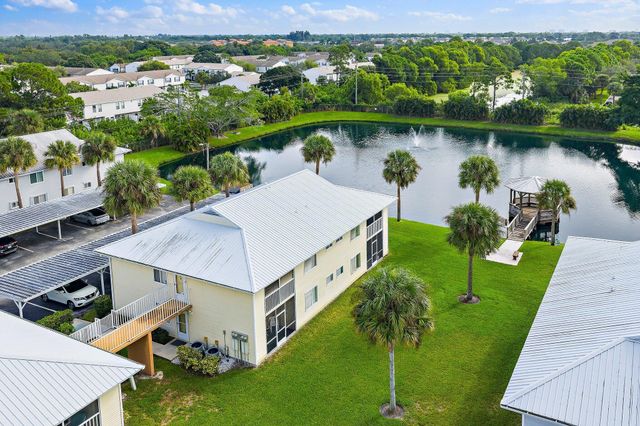 212 SE Village Drive 212, Port St Lucie, FL 34952