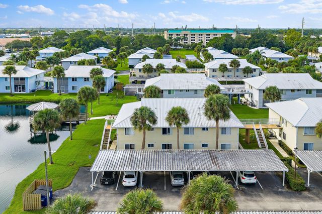 212 SE Village Drive 212, Port St Lucie, FL 34952