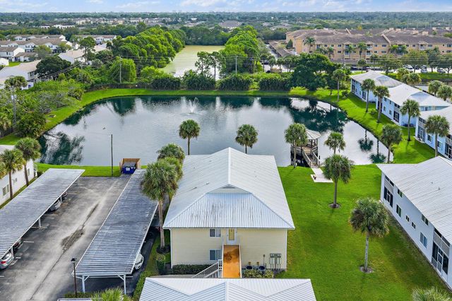 212 SE Village Drive 212, Port St Lucie, FL 34952