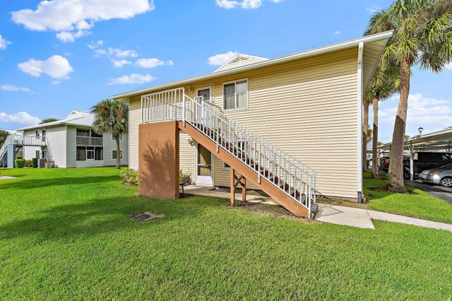 212 SE Village Drive 212, Port St Lucie, FL 34952