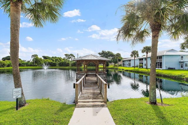 212 SE Village Drive 212, Port St Lucie, FL 34952