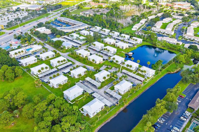 212 SE Village Drive 212, Port St Lucie, FL 34952