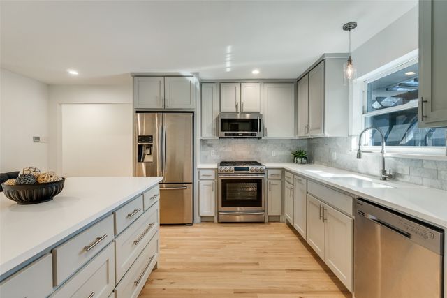 3078 Newcastle Drive, Dallas, TX 75220