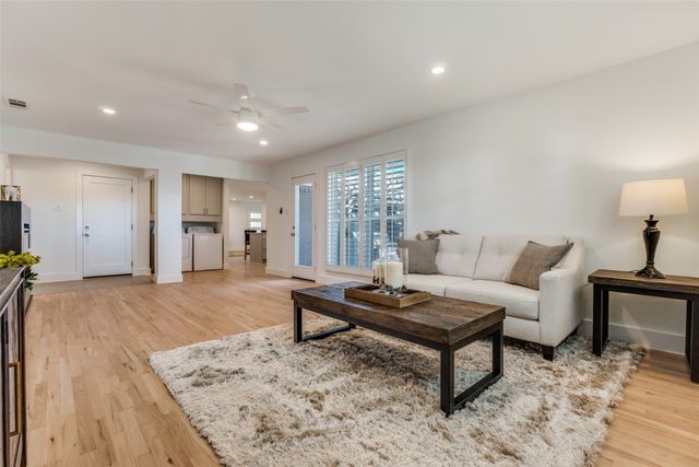 3078 Newcastle Drive, Dallas, TX 75220