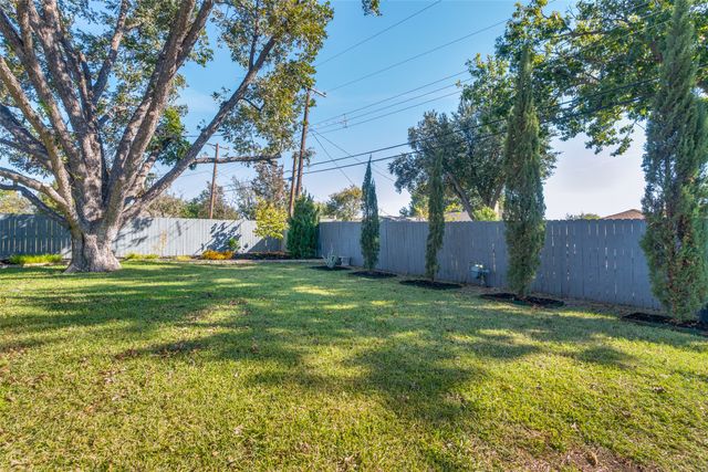 3078 Newcastle Drive, Dallas, TX 75220