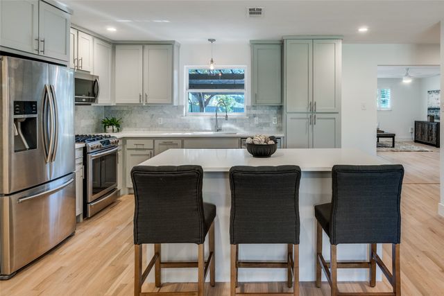 3078 Newcastle Drive, Dallas, TX 75220