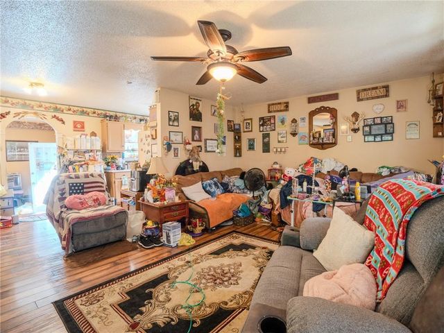 16 Two Run Crossing NW, Cartersville, GA 30120