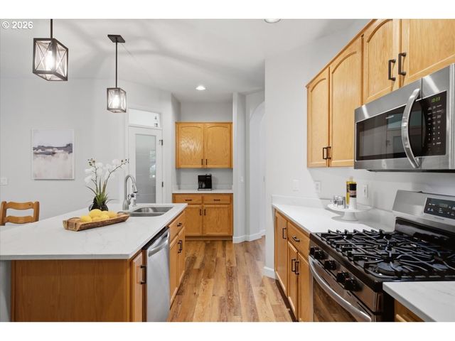 5923 MISSION HILLS St, Salem, OR 97306