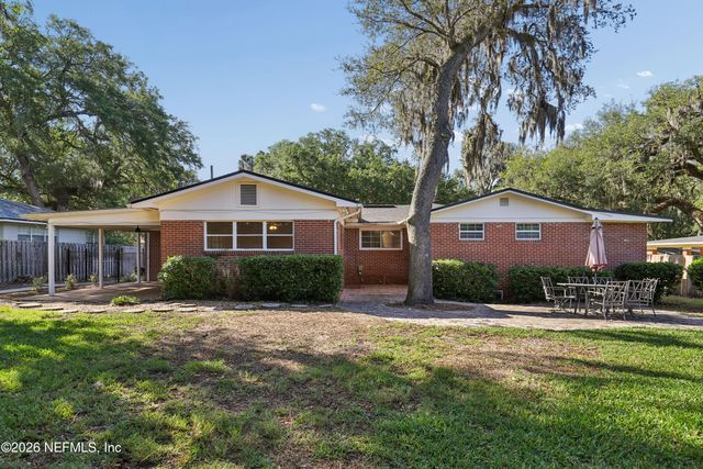 1367 RIVERBIRCH Lane, Jacksonville, FL 32207