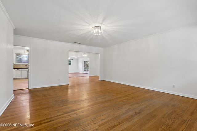 1367 RIVERBIRCH Lane, Jacksonville, FL 32207