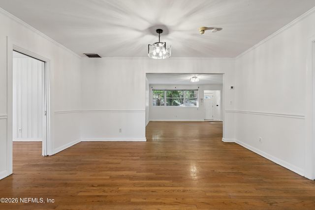 1367 RIVERBIRCH Lane, Jacksonville, FL 32207