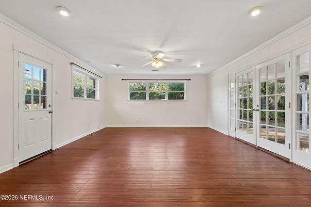 1367 RIVERBIRCH Lane, Jacksonville, FL 32207