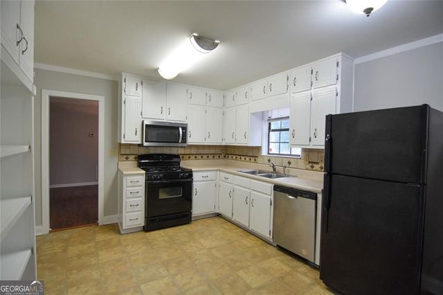 3592 Denby Drive SW, Snellville, GA 30039