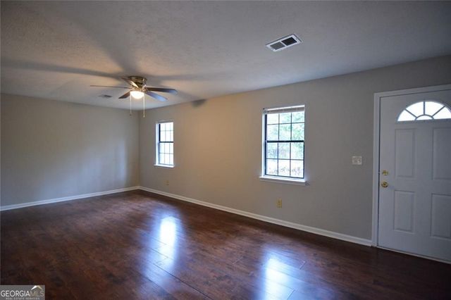 3592 Denby Drive SW, Snellville, GA 30039