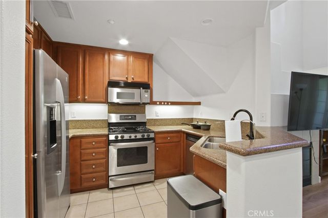 80 Vermillion, Irvine, CA 92603