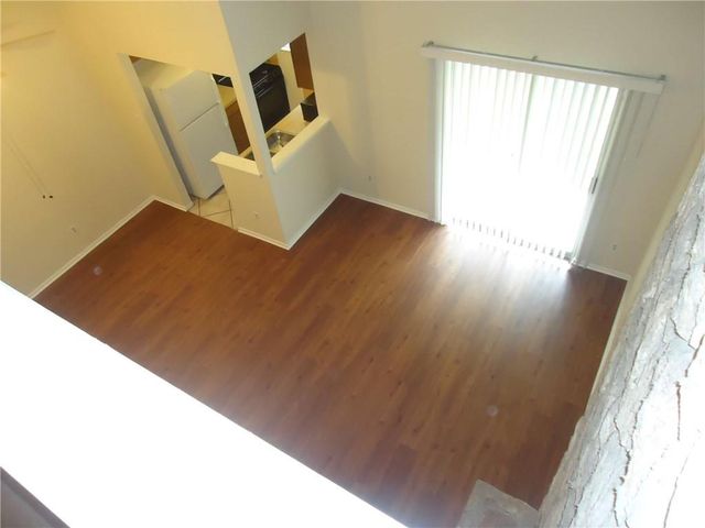 2213 Singletree Ave B, Austin, TX 78727