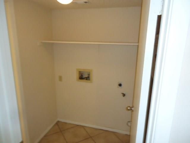 2213 Singletree Ave B, Austin, TX 78727