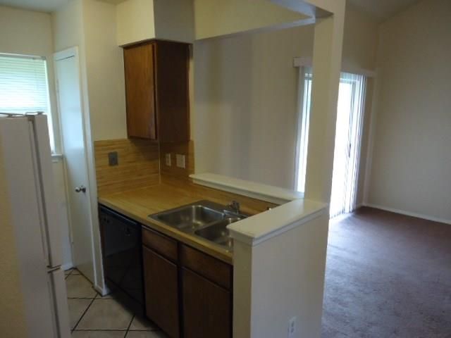 2213 Singletree Ave B, Austin, TX 78727