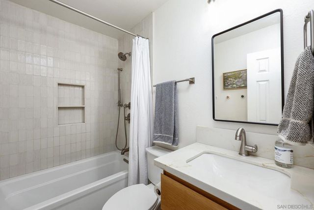 10036 White Pine Ln, Santee, CA 92071
