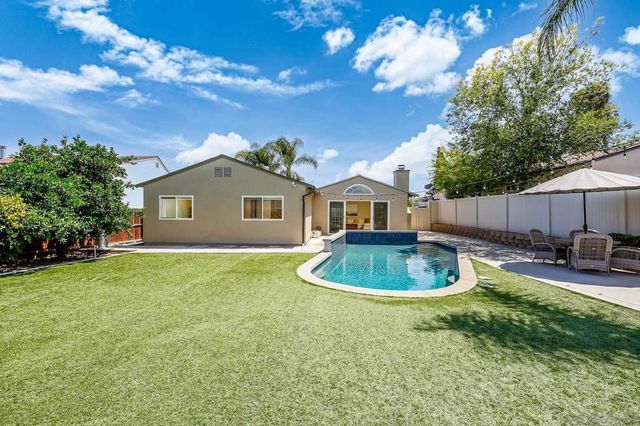 10036 White Pine Ln, Santee, CA 92071