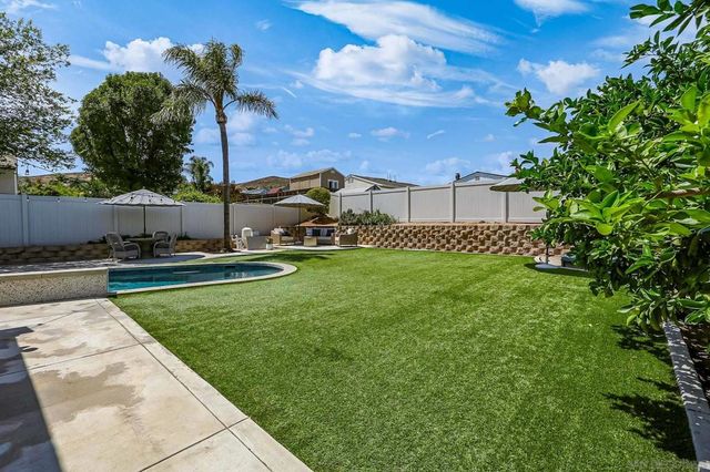 10036 White Pine Ln, Santee, CA 92071