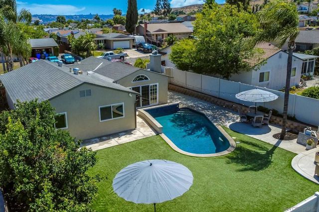 10036 White Pine Ln, Santee, CA 92071