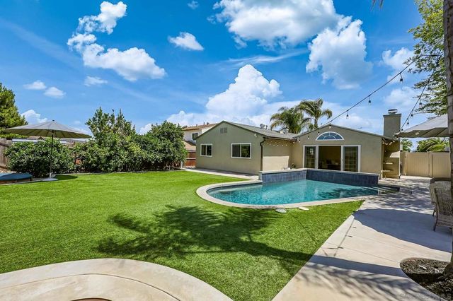 10036 White Pine Ln, Santee, CA 92071