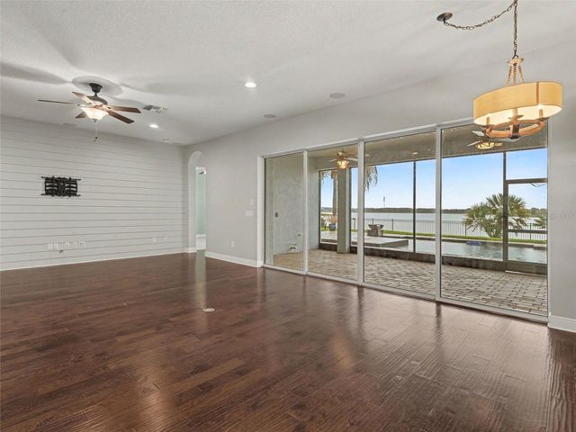 11323 LAKE LUCAYA DRIVE, Riverview, FL 33579