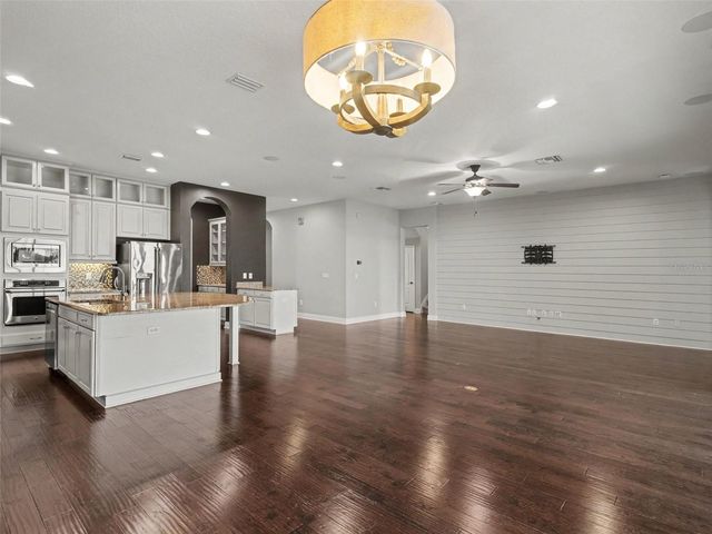 11323 LAKE LUCAYA DRIVE, Riverview, FL 33579