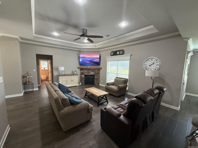 3903 Hampton Drive, Benton, AR 72009