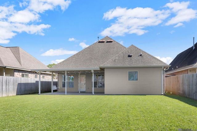 17730 Waterloo Dr, Baton Rouge, LA 70817