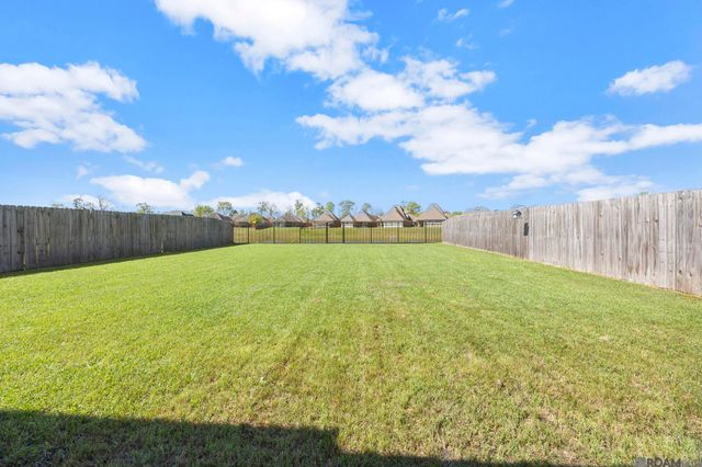 17730 Waterloo Dr, Baton Rouge, LA 70817
