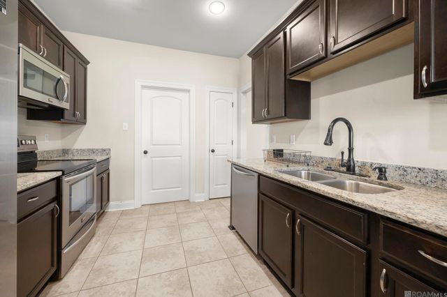 17730 Waterloo Dr, Baton Rouge, LA 70817