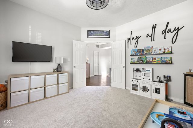578 Farnham Drive, Westfield, IN 46074